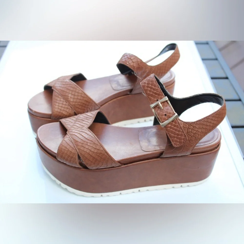 Stuart Weitzman platform wedges Leather upper